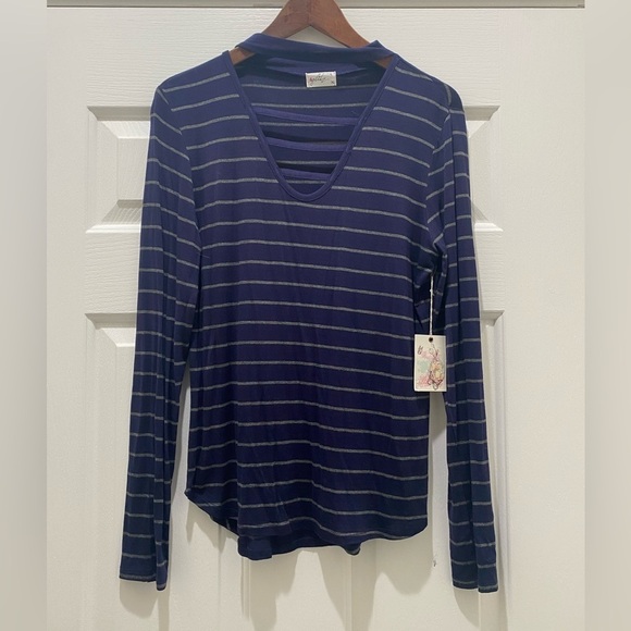 NWT Long Sleeve Blouse with Sexy Neckline, XL - Picture 1 of 5